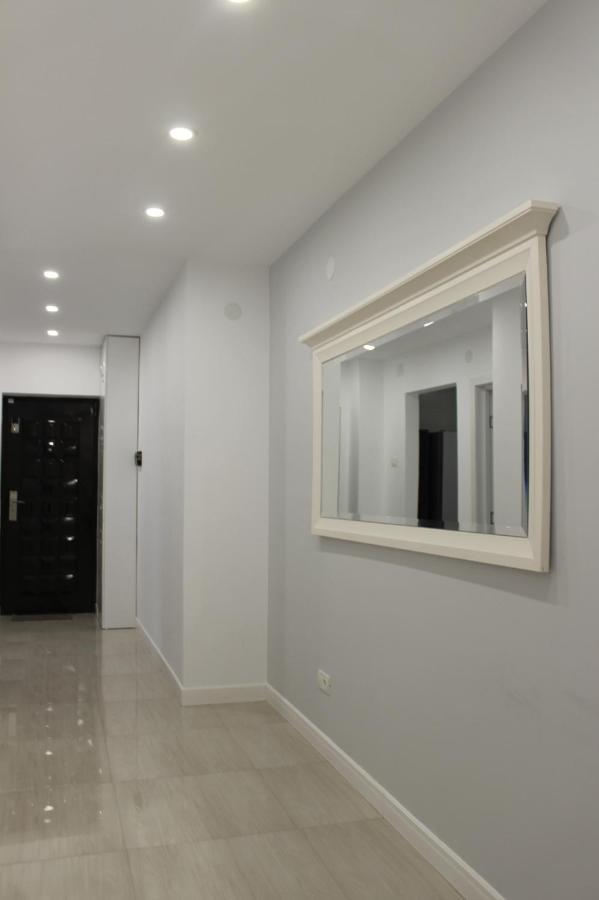 Luxury City Center Apartment - Romana Бухарест Экстерьер фото