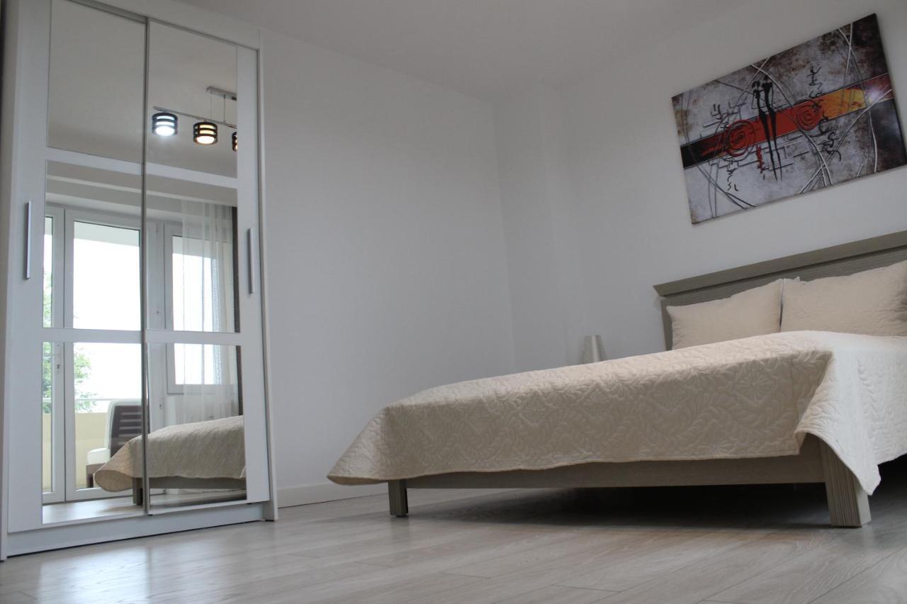 Luxury City Center Apartment - Romana Бухарест Экстерьер фото