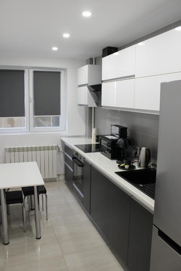 Luxury City Center Apartment - Romana Бухарест Экстерьер фото