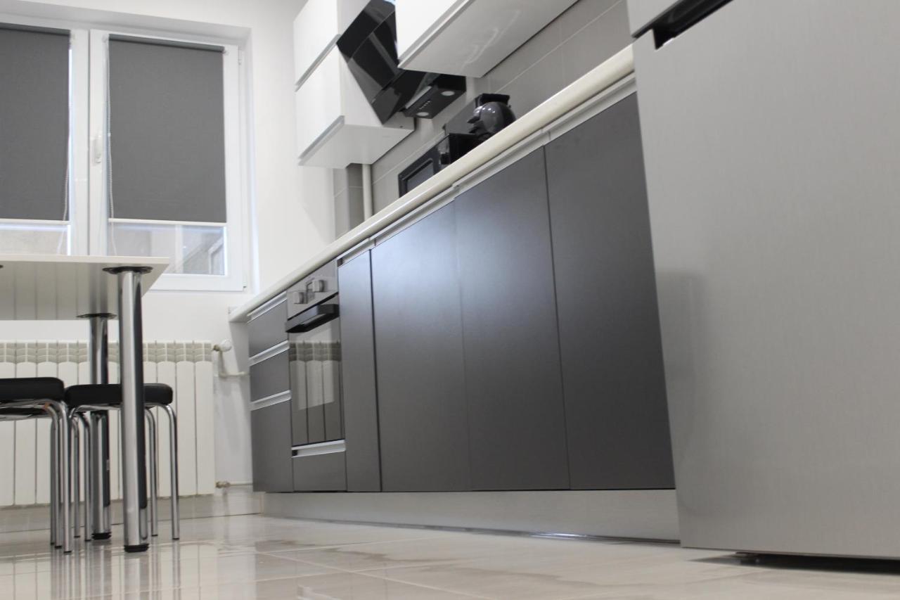 Luxury City Center Apartment - Romana Бухарест Экстерьер фото
